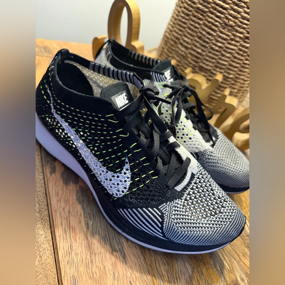 Nike Flyknit Racer